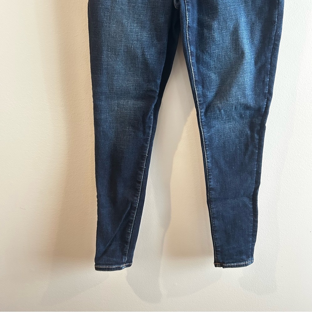 American Eagle Women's Deep Indigo Super High Rise Jegging size 4 short - Picture 5 of 6